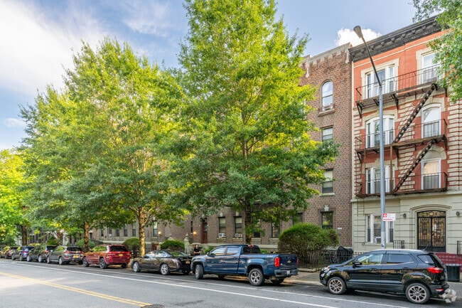 Photo - 392 St Johns Pl