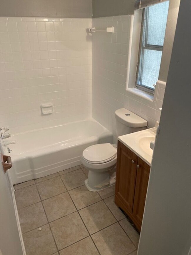 Photo - 419 Pineapple St Unit A