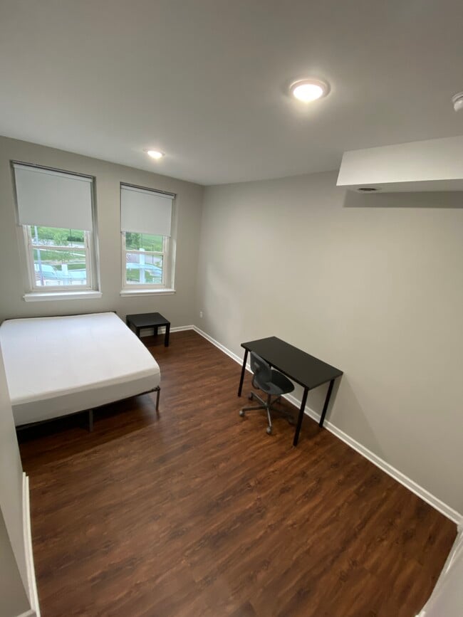 Photo - 5th Ave Unit 3