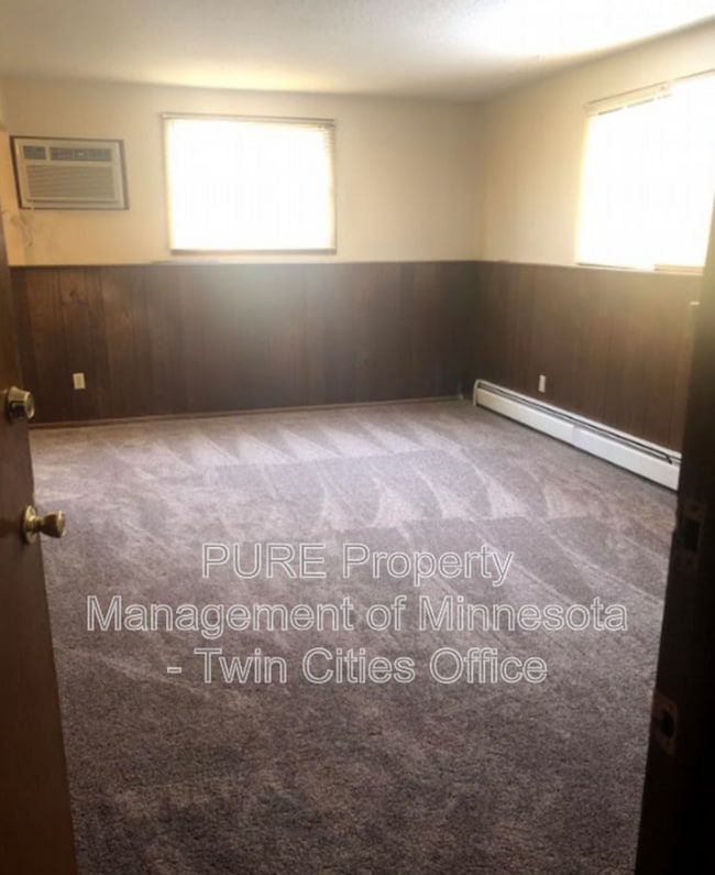 Building Photo - 144 13th Ave S Unit 2 Rental