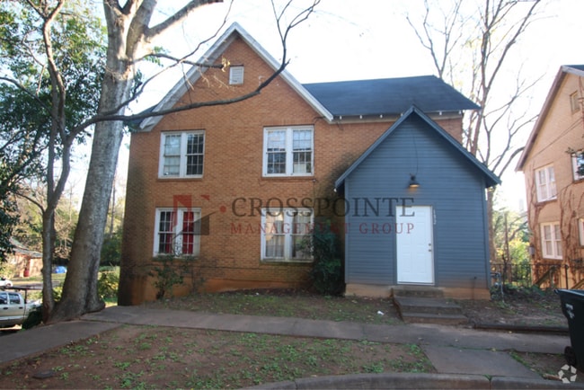 Building Photo - Available Now! 2 bedroom in Historic Charn... Rental