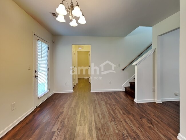 Photo - 3022 Bushfield Dr