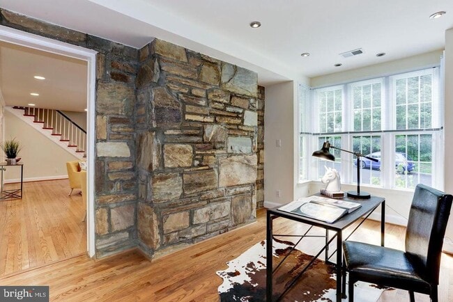 Photo - 1717 Juniper St NW