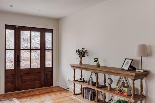 Photo - 2613 E 2nd St