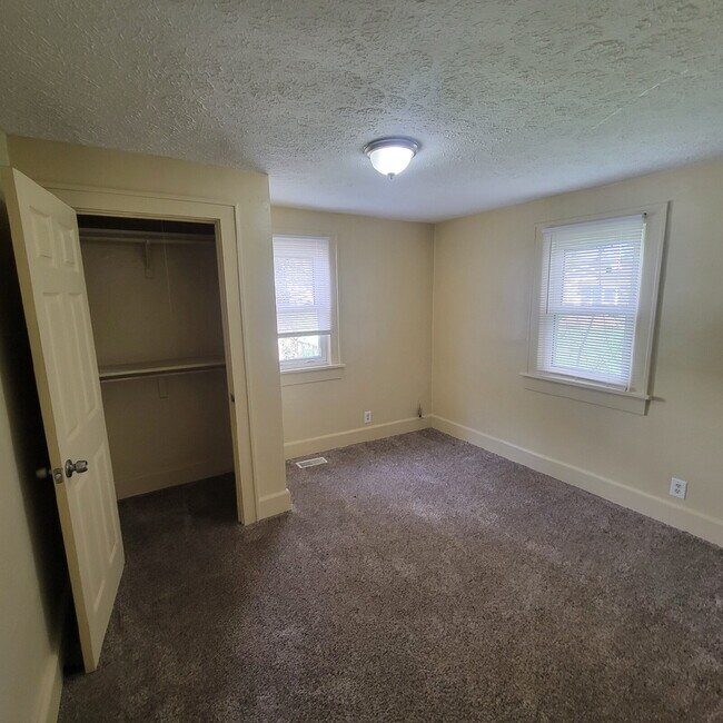 Photo - 2 Bedroom Lawrence home.