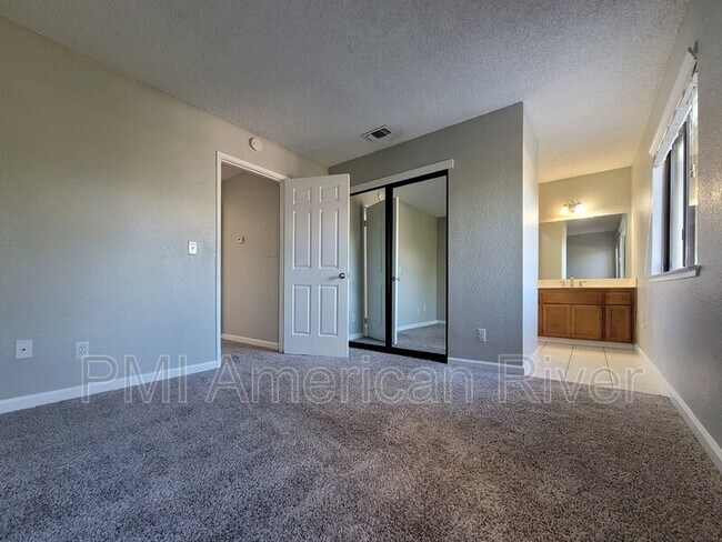 Photo - 1117 Bell St Unidad Apt 9