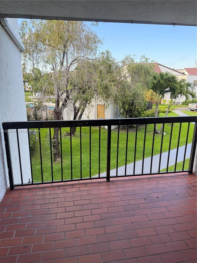 Photo - 9429 Fontainebleau Blvd Unidad 207-33