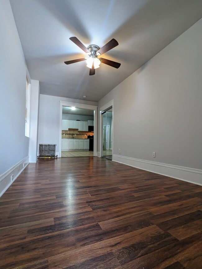 Building Photo - 408 W Ruscomb St Unit 1 Rental