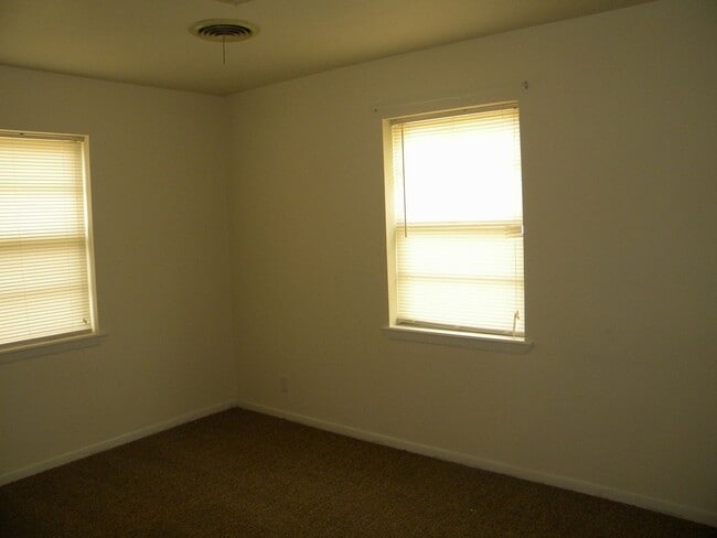 Photo - Spacious Home in City View!