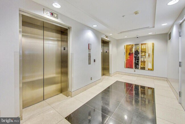 Photo - 1150 K St NW Unit 1008