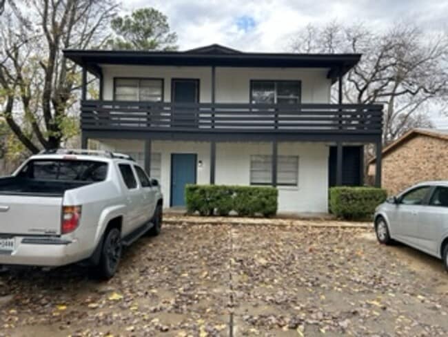 Photo - 400 Donnell Dr Unit A