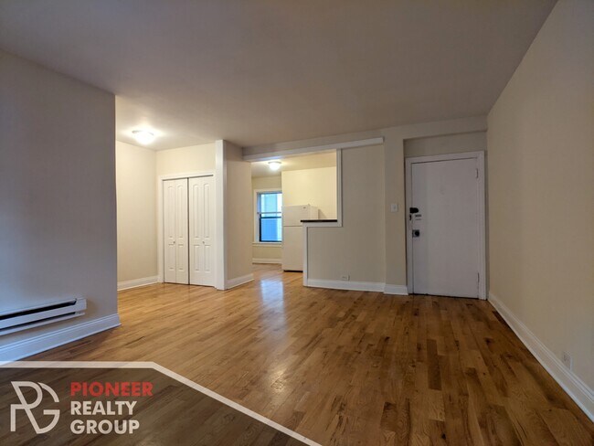 Photo - 1350 N Dearborn St Apartments Unit #1347-607
