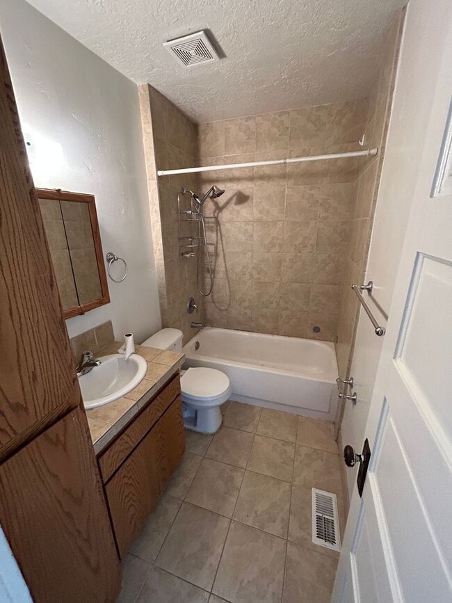 Photo - 2 bedroom 1 bath super cute cottage / Less than a mile from Northwest Nazarene, great location!