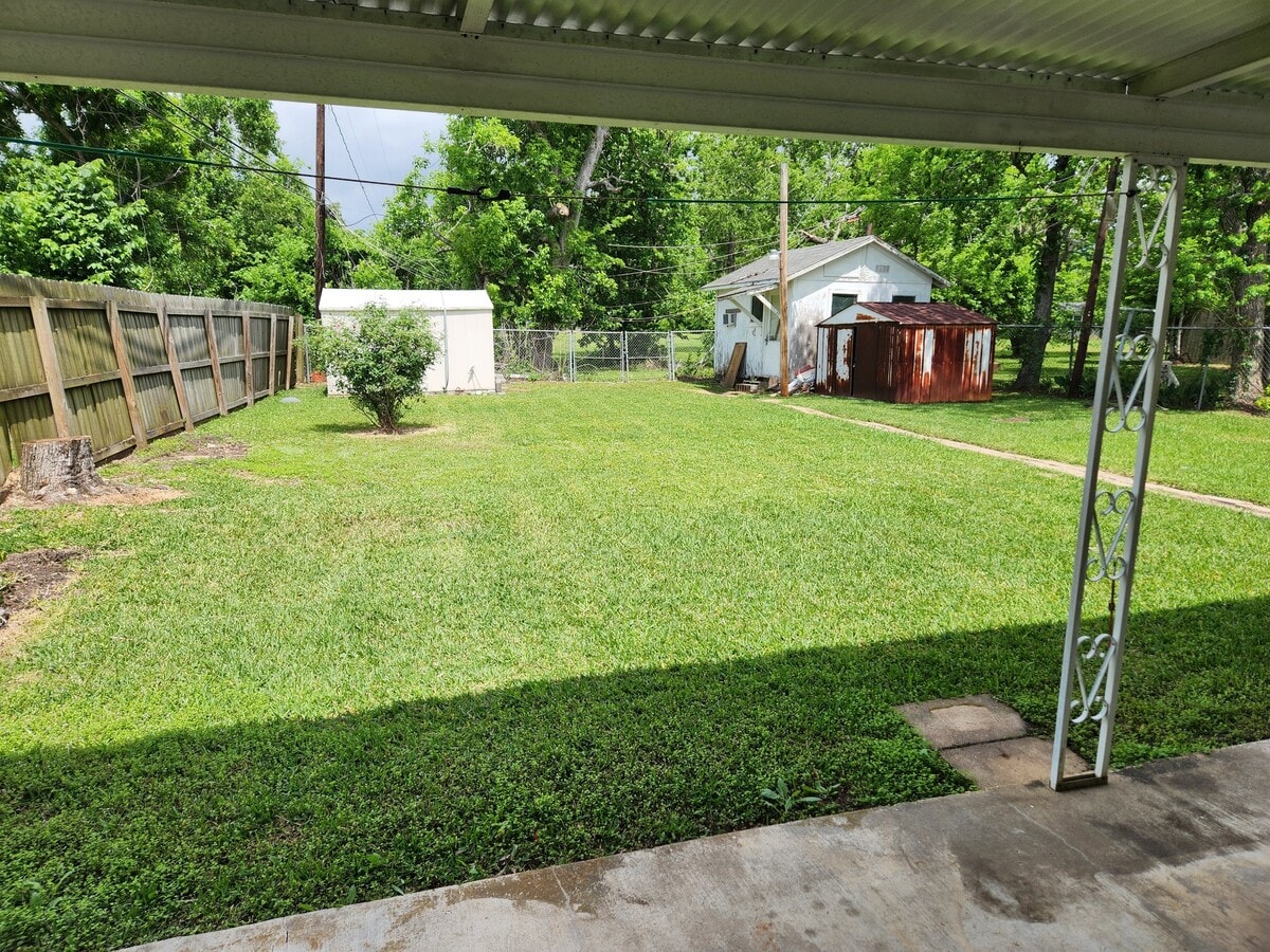 Photo - 203 Elm St