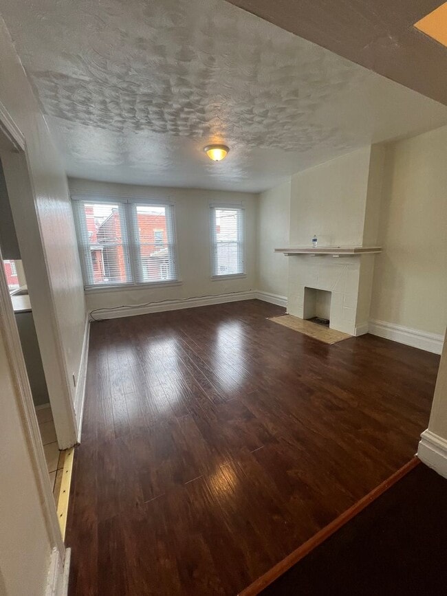 Building Photo - 418 Semple St Unit 2