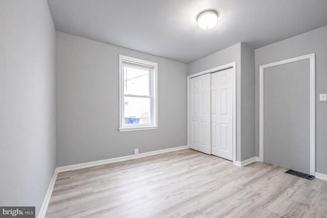 Photo - 306 Progress St