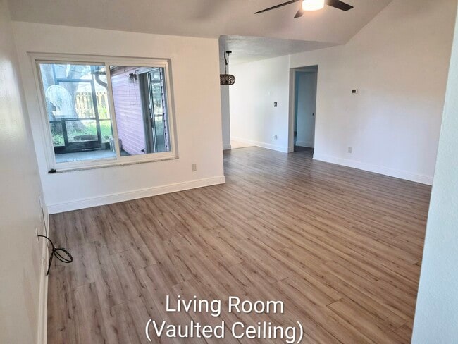 Building Photo - 3445 Fox Crossing Dr