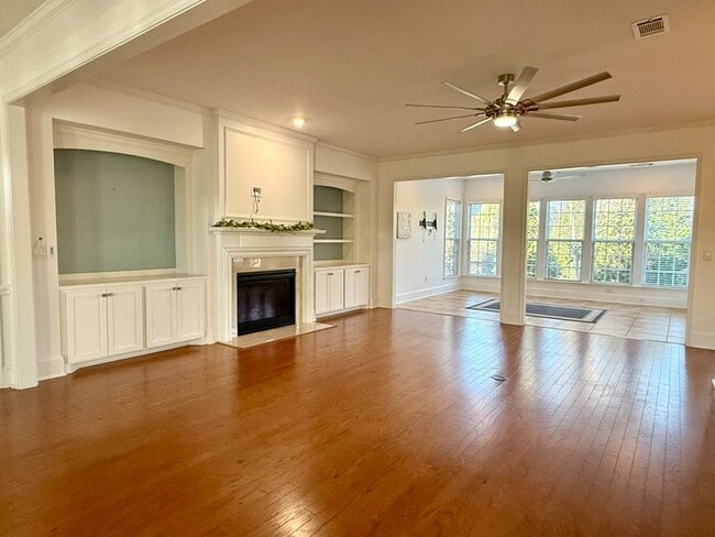 Photo - 239 Antebellum Ln