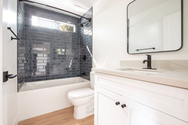 Photo - 5740 Camellia Ave Unit 103