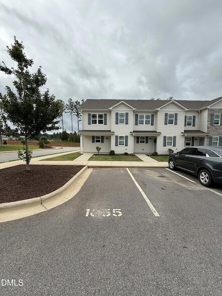Photo - 1055 Peony Ln
