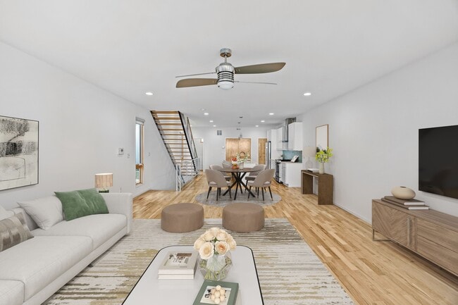 Photo - 909A Westbrook Dr