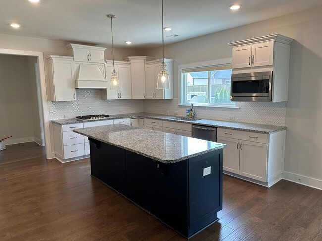 Photo - 1717 Buttonwood Lp