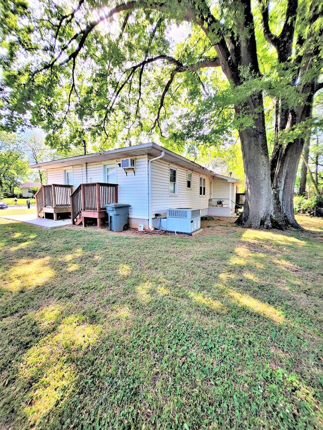 Photo - 4321 Arlington Ct NW Unit Apt. B