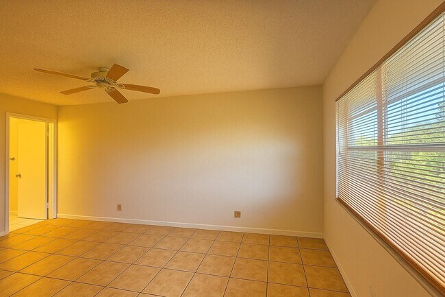 Photo - 120 Sparrow Dr Unit 309