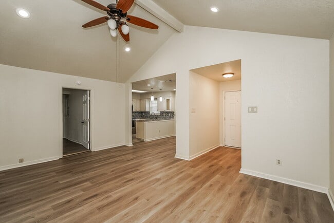 Photo - 1124 W Hills Terrace