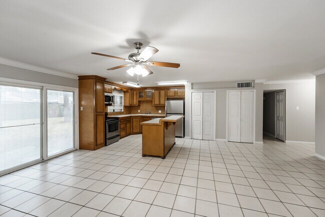 Photo - 2839 Canary Ln