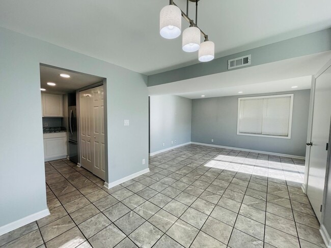 Photo - CHARMING CONDO IN STAFFORD!