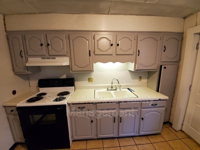 Photo - 337 S 15th St