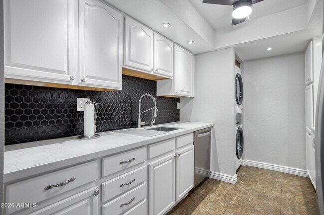 Photo - 10444 N 69th St Unit 201
