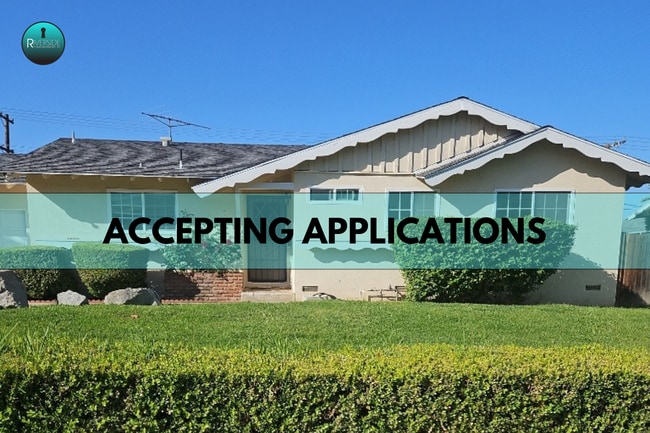 Pool home near UCR! - Pool home near UCR!