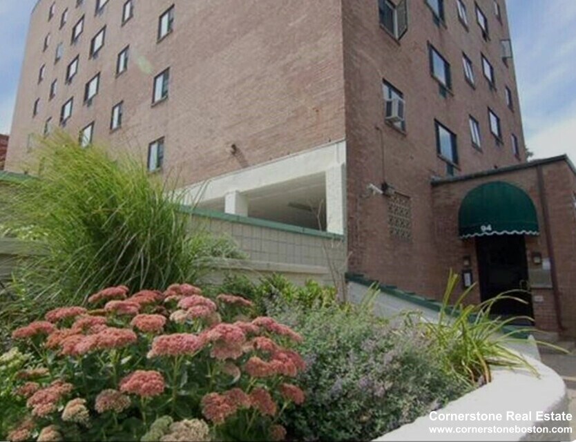 Photo - 82 Beacon St Apartments Unit 94-42