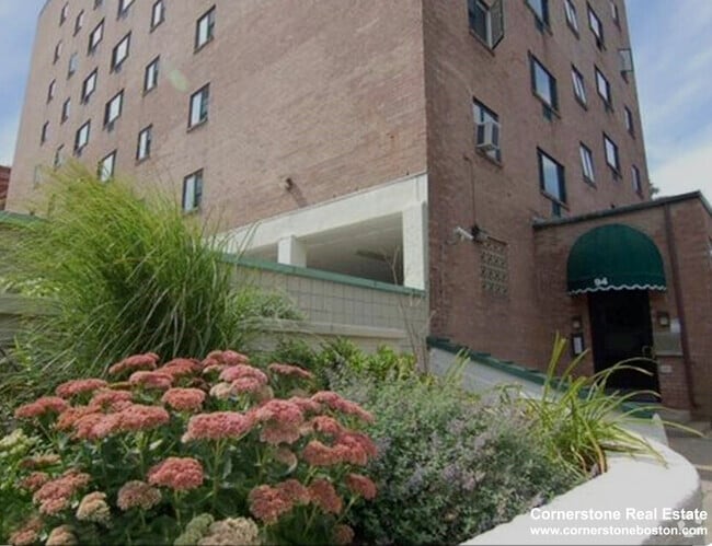 Building Photo - 82 Beacon St Unit 94-42 Rental