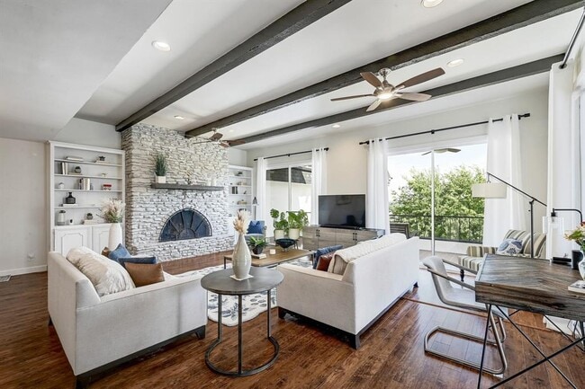 Building Photo - 409 Seawind St