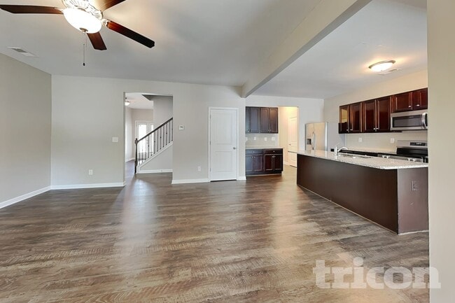 Photo - 147 Southwind Ln