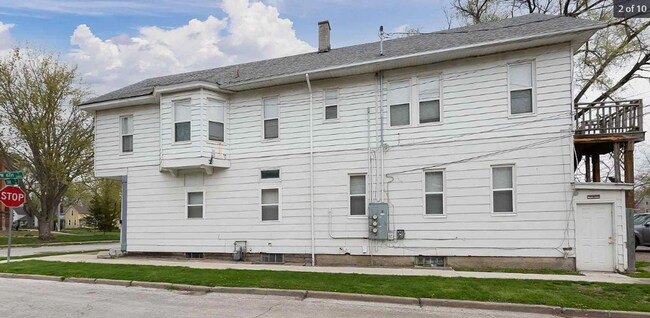 Building Photo - 2047 W 6th St Unit 2