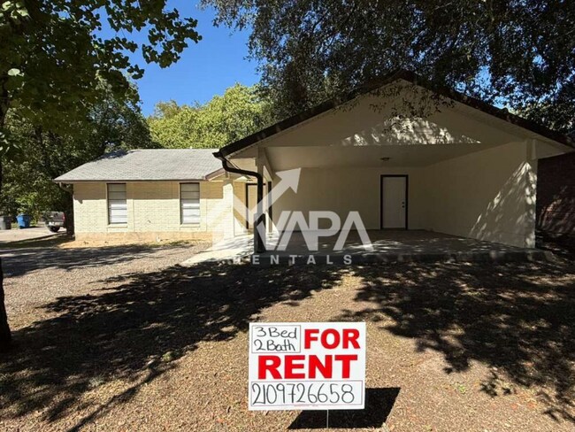 Photo - 4103 Family Tree Dr