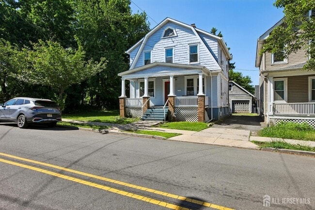 10 Handy St