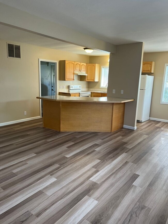 Photo - 3424 Bennett Dr