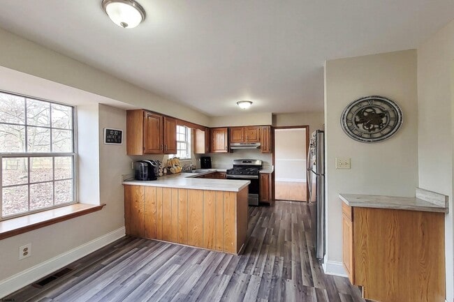 Photo - 1 Broadmoor Dr