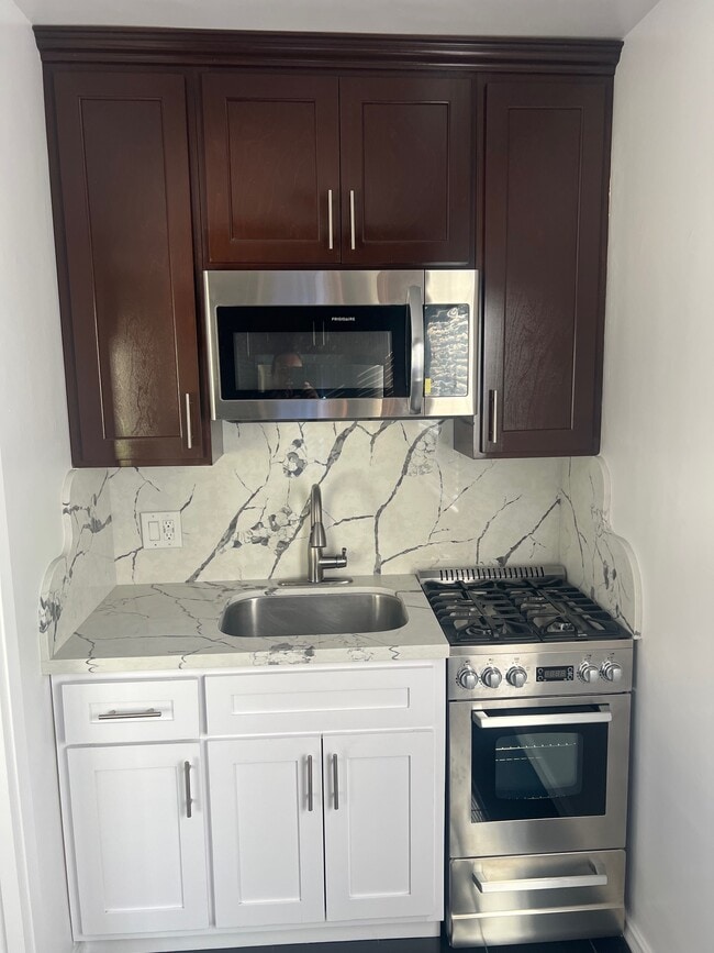 Photo - Villa Grace Apartments