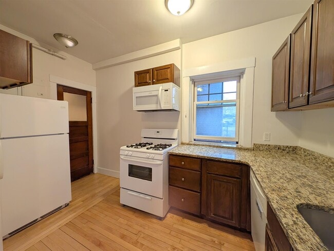 Photo - 10 Humboldt St Unit 2