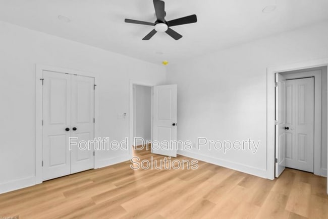 Photo - 103 Roanoke St