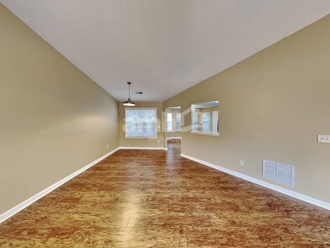 Photo - 2254 Dresden Grn NW