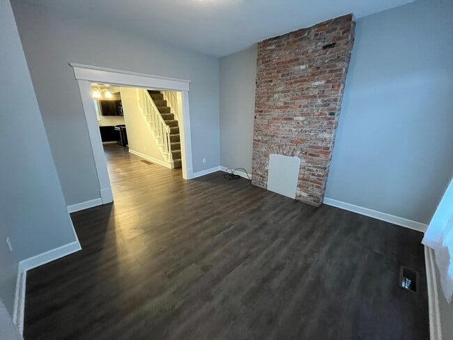 Photo - 366 -368 E Morrill Ave