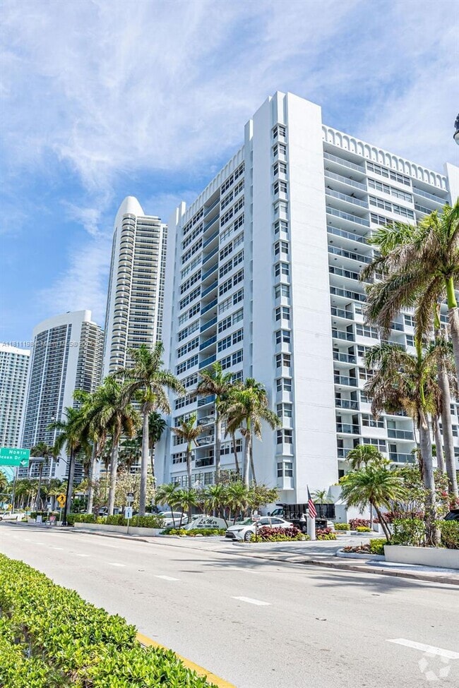 Building Photo - 1830 S Ocean Dr Unit 3209 Rental