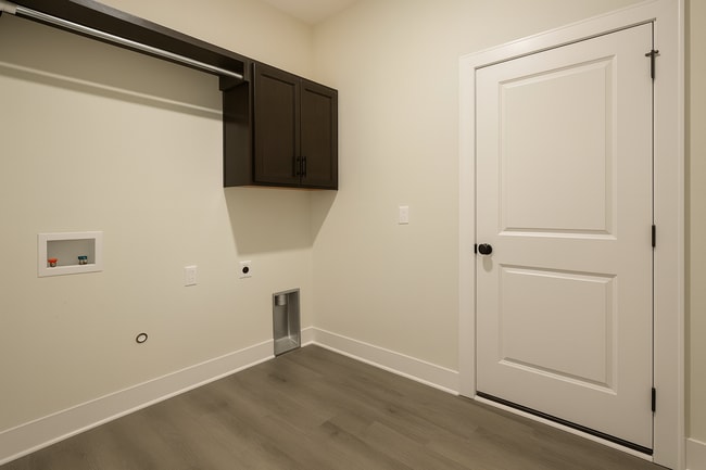 Photo - 11655/57 Harry Ct Unit 11657 Harry